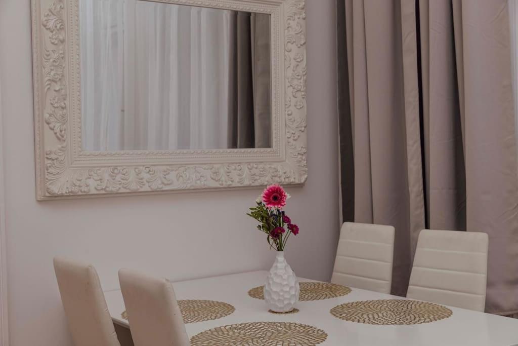 Modern Stylish Comfortable 2 Bedroom Apartment Відень Екстер'єр фото